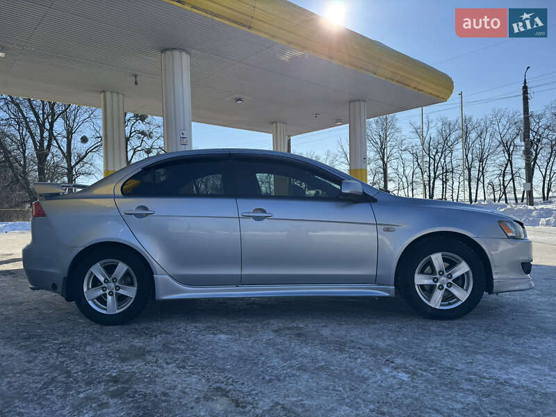 Седан Mitsubishi Lancer 2008 в Смеле