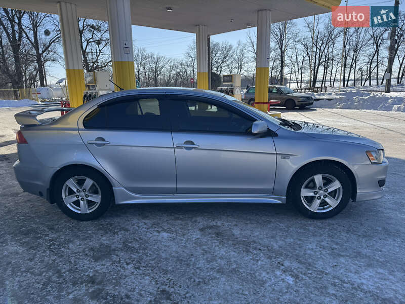 Седан Mitsubishi Lancer 2008 в Смеле