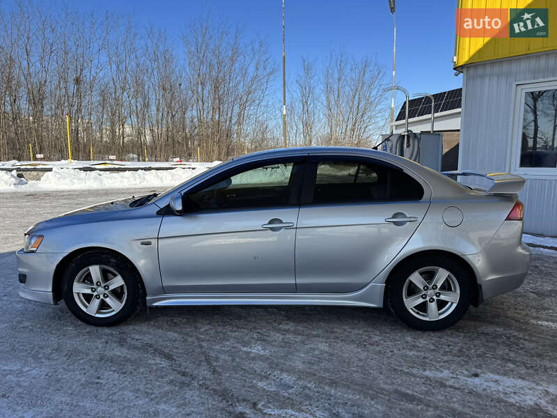 Седан Mitsubishi Lancer 2008 в Смеле