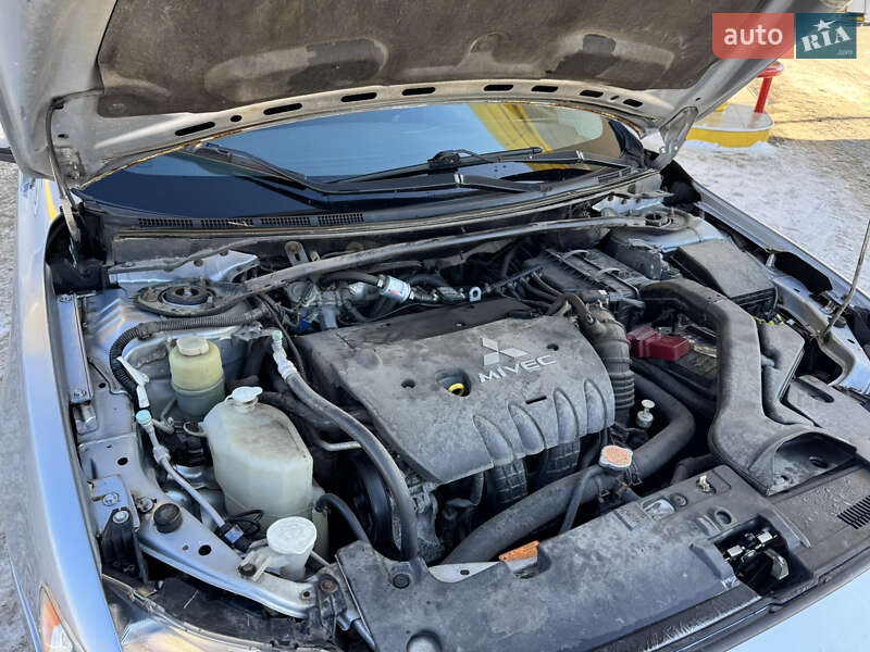 Седан Mitsubishi Lancer 2008 в Смеле