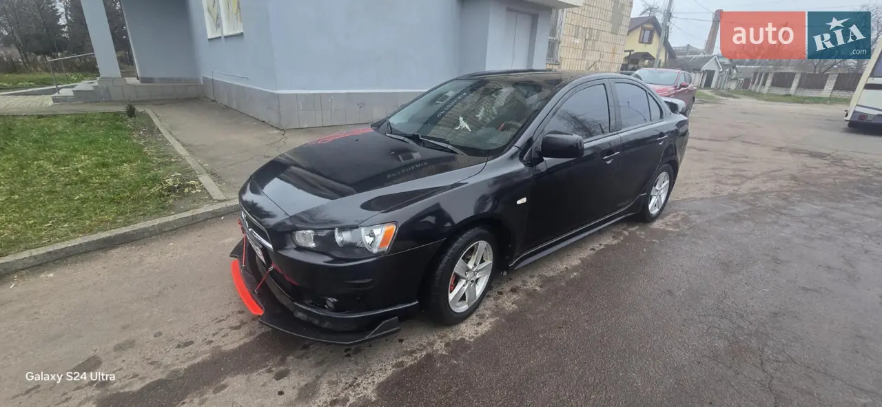 2010 Mitsubishi Lancer - мініатюра 12