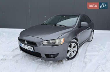 Седан Mitsubishi Lancer 2009 в Киеве