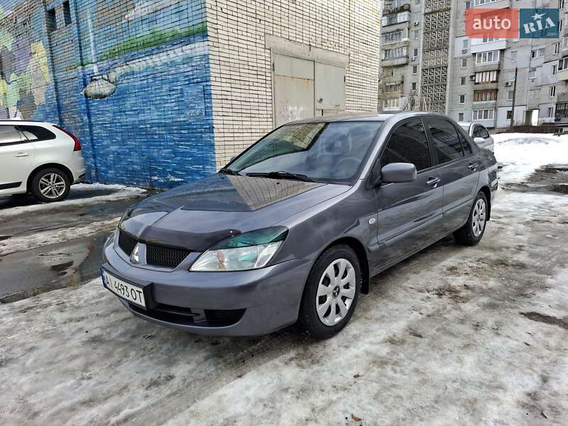 Седан Mitsubishi Lancer 2009 в Киеве