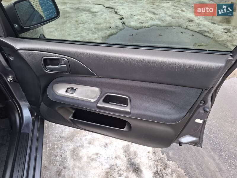 Седан Mitsubishi Lancer 2009 в Киеве