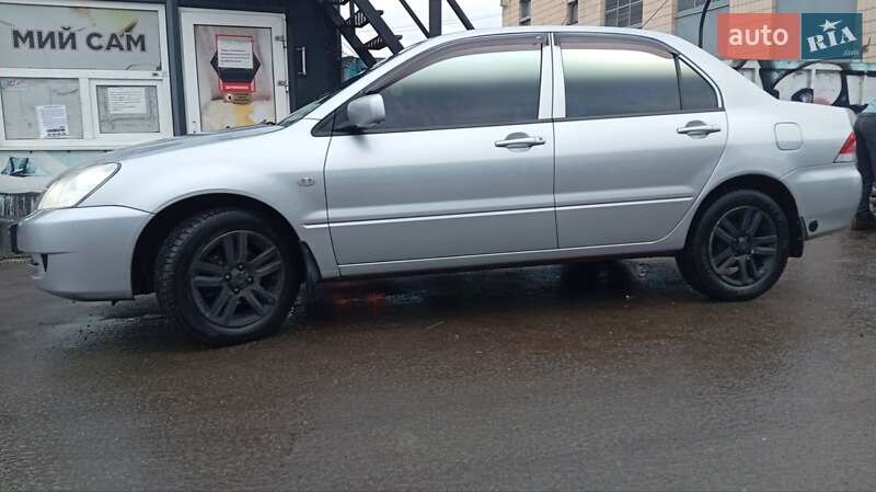 Mitsubishi Lancer 2011