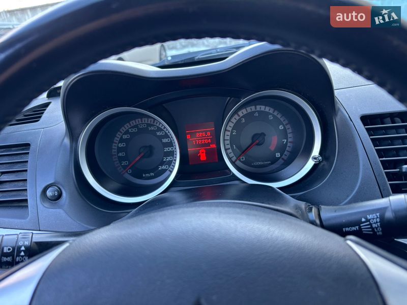 Седан Mitsubishi Lancer 2007 в Киеве