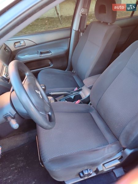 Седан Mitsubishi Lancer 2008 в Сарнах