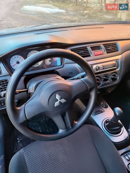 Седан Mitsubishi Lancer 2008 в Сарнах