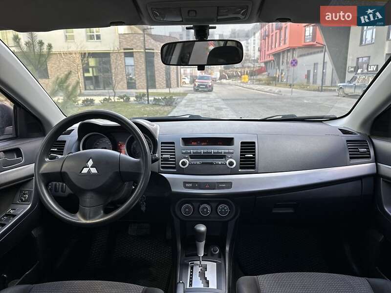 Седан Mitsubishi Lancer 2009 в Львове фото 14 Седан Mitsubishi Lancer 2009 в Львове