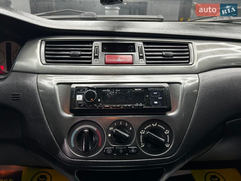 Седан Mitsubishi Lancer 2008 в Черновцах