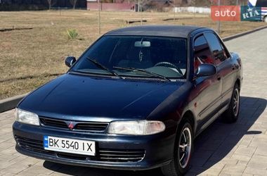 Седан Mitsubishi Lancer 1995 в Здолбуніві