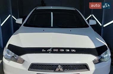 Седан Mitsubishi Lancer 2010 в Чернівцях