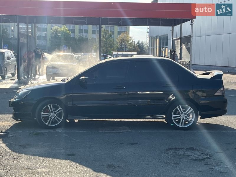 Седан Mitsubishi Lancer 2006 в Львове