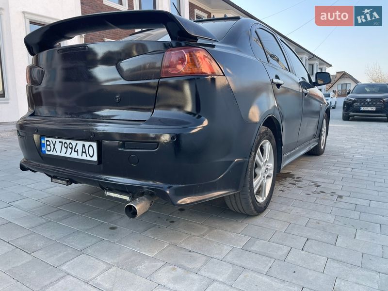 Седан Mitsubishi Lancer 2007 в Черновцах