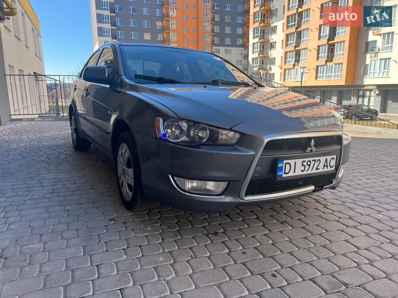 Седан Mitsubishi Lancer 2009 в Виннице