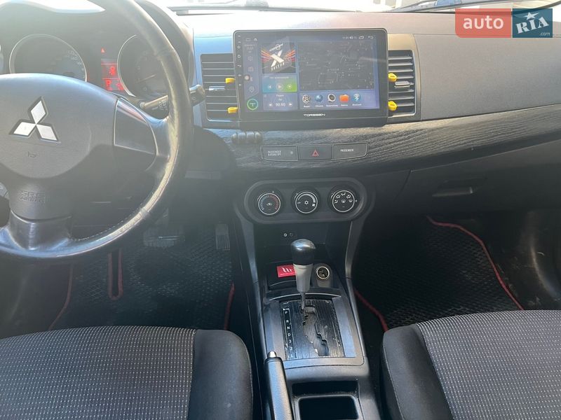 Седан Mitsubishi Lancer 2009 в Виннице