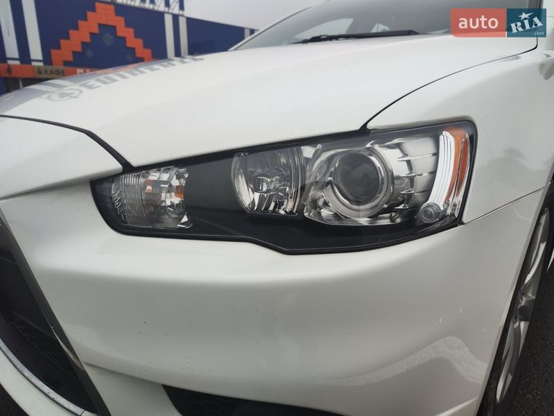 Седан Mitsubishi Lancer 2015 в Запорожье
