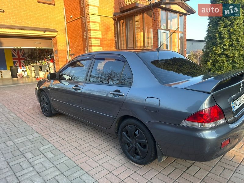 Седан Mitsubishi Lancer 2008 в Киеве