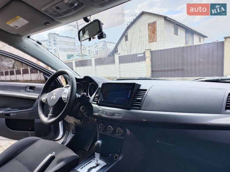 Седан Mitsubishi Lancer 2014 в Чернигове