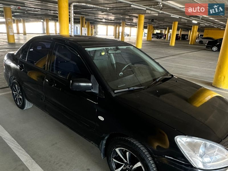 Седан Mitsubishi Lancer 2005 в Киеве