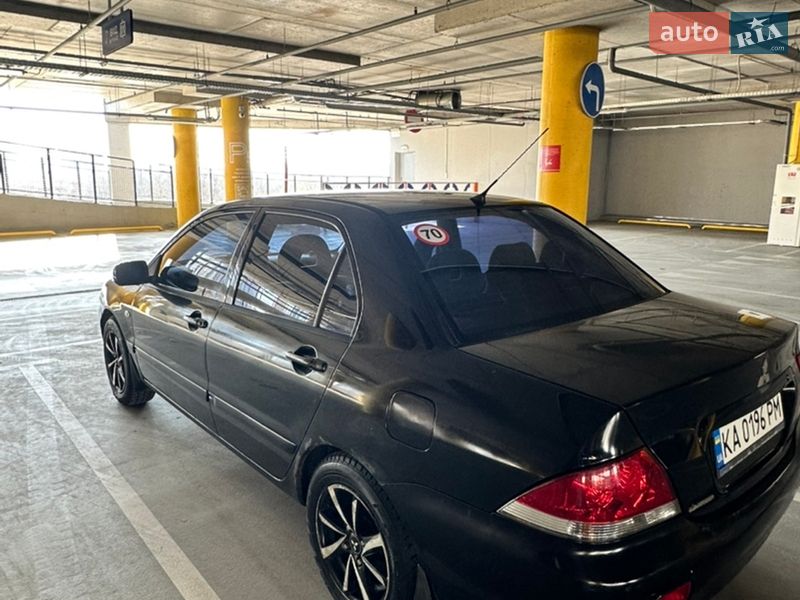 Седан Mitsubishi Lancer 2005 в Киеве