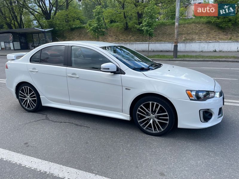 Седан Mitsubishi Lancer 2016 в Киеве фото 12 Седан Mitsubishi Lancer 2016 в Киеве