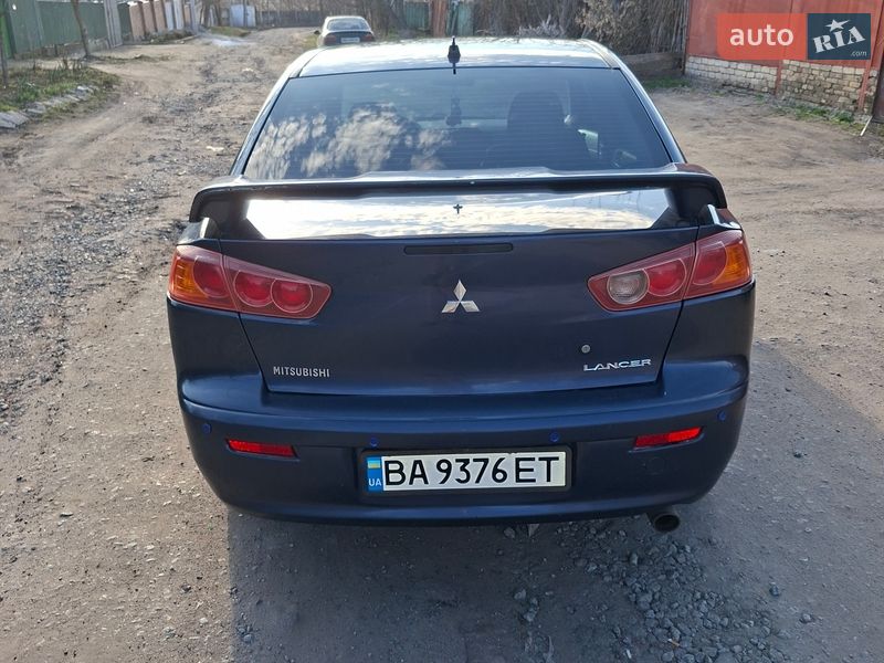 Седан Mitsubishi Lancer 2009 в Кропивницком