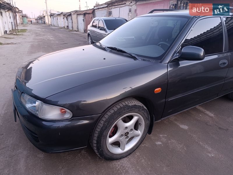 Универсал Mitsubishi Lancer 1993 в Николаеве фото 3 Универсал Mitsubishi Lancer 1993 в Николаеве