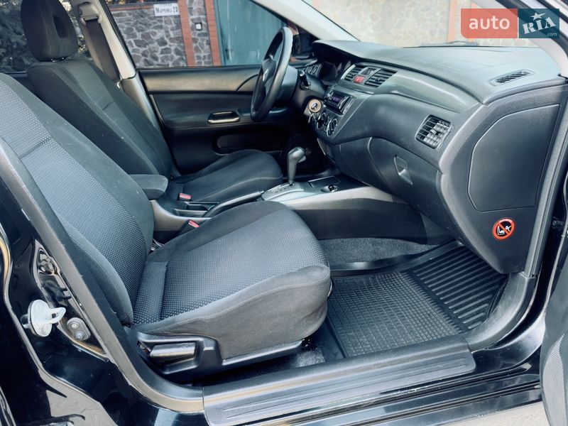 Седан Mitsubishi Lancer 2007 в Киеве фото 24 Седан Mitsubishi Lancer 2007 в Киеве