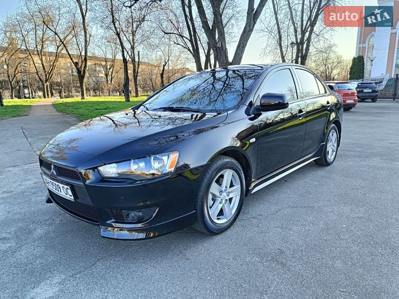 Седан Mitsubishi Lancer 2008 в Киеве