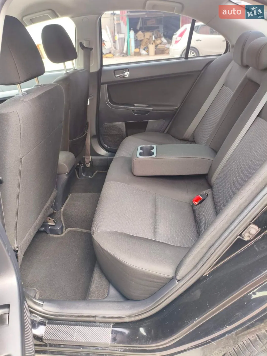 2011 Mitsubishi Lancer - мініатюра 31