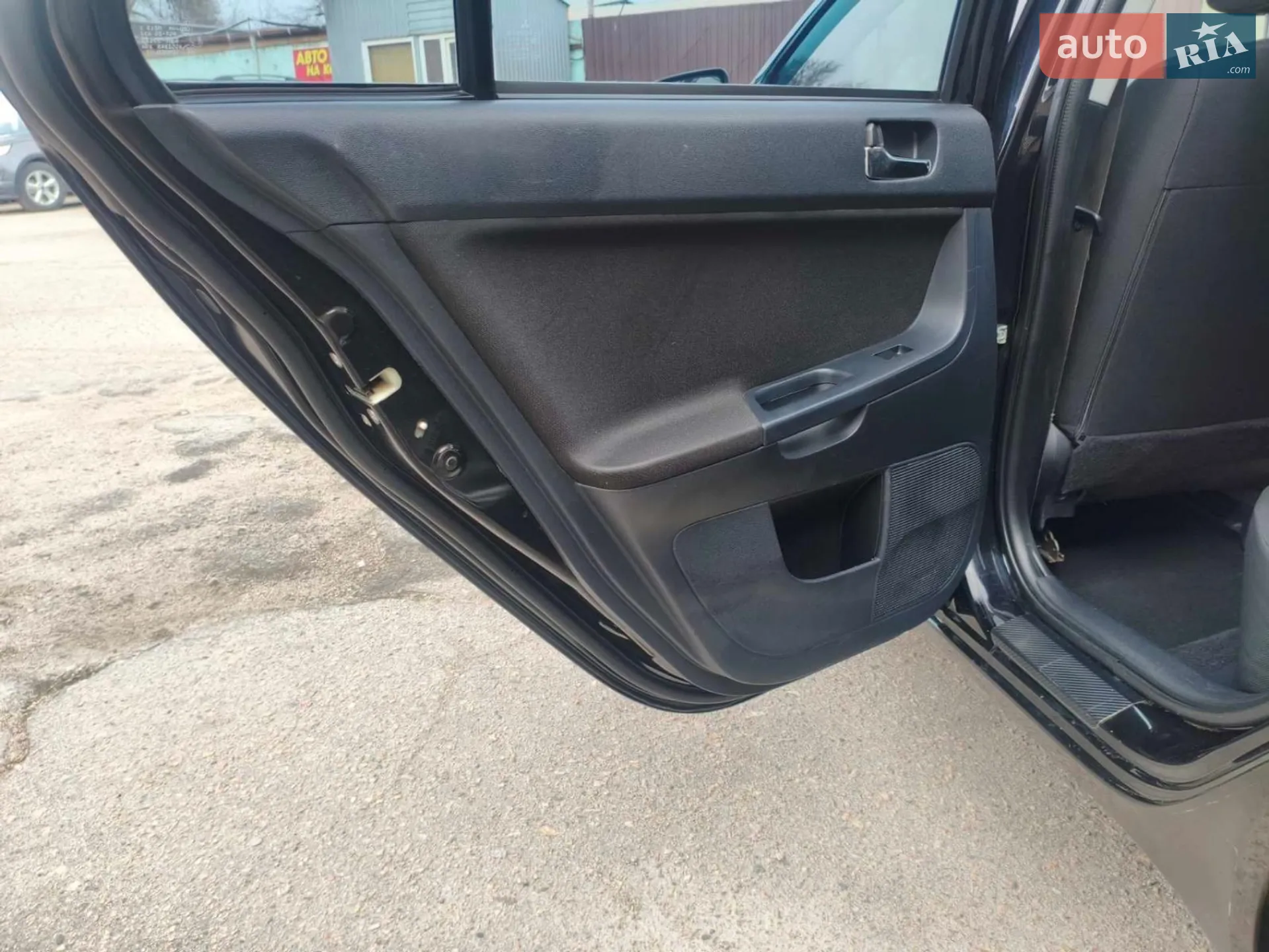 2011 Mitsubishi Lancer - мініатюра 35