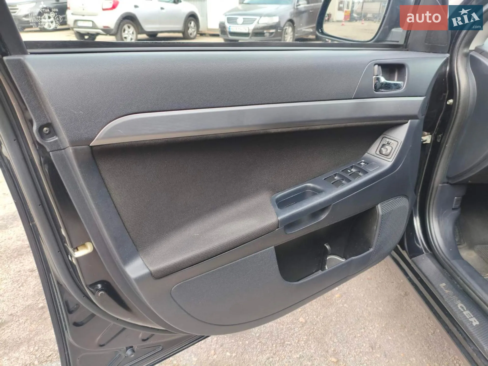 2011 Mitsubishi Lancer - мініатюра 37