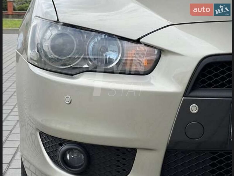 Седан Mitsubishi Lancer 2009 в Києві