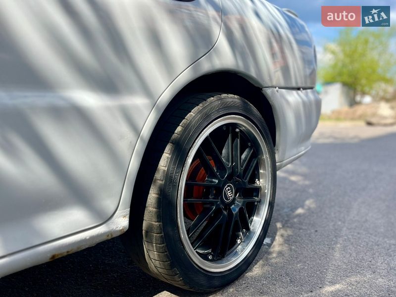 Седан Mitsubishi Lancer 1995 в Кременчуці