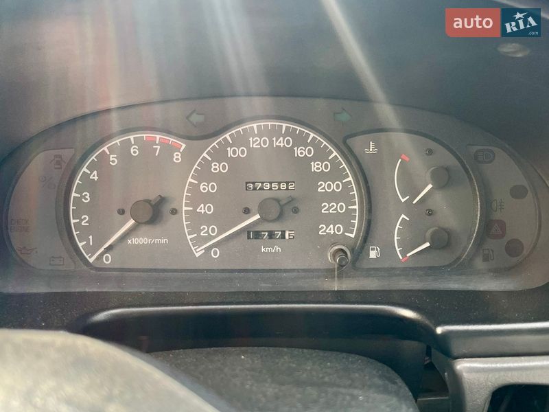 Седан Mitsubishi Lancer 1995 в Кременчуці