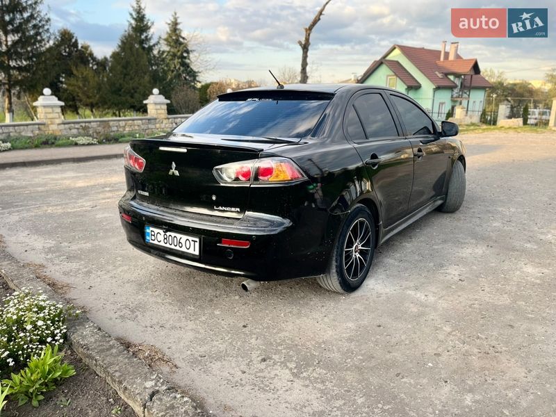 Седан Mitsubishi Lancer 2010 в Золочеві