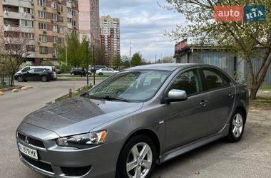 Седан Mitsubishi Lancer 2013 в Киеве