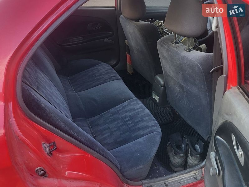 Седан Mitsubishi Lancer 1996 в Старом Селе