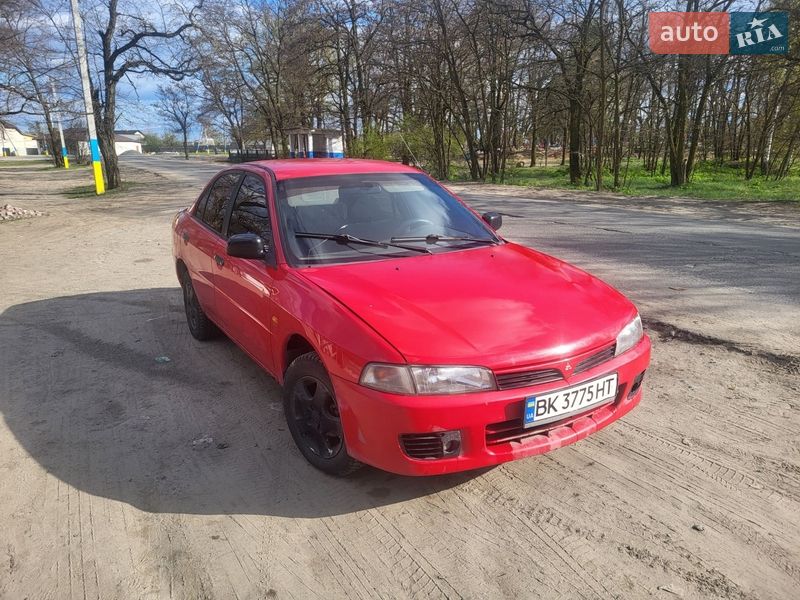 Седан Mitsubishi Lancer 1996 в Старом Селе
