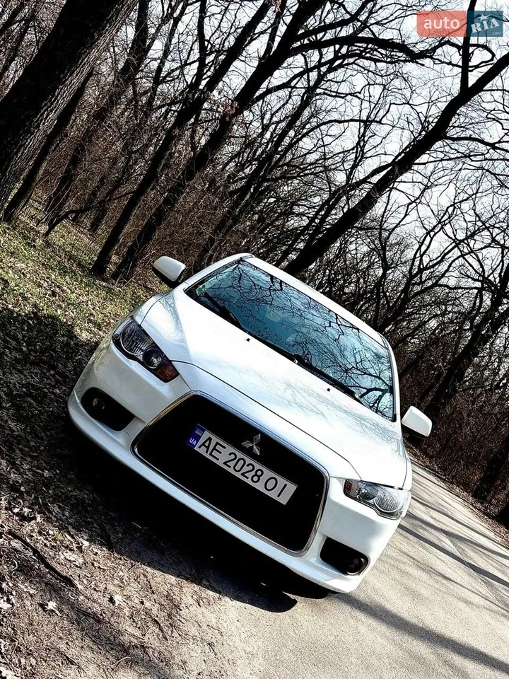 2011 Mitsubishi Lancer - мініатюра 15