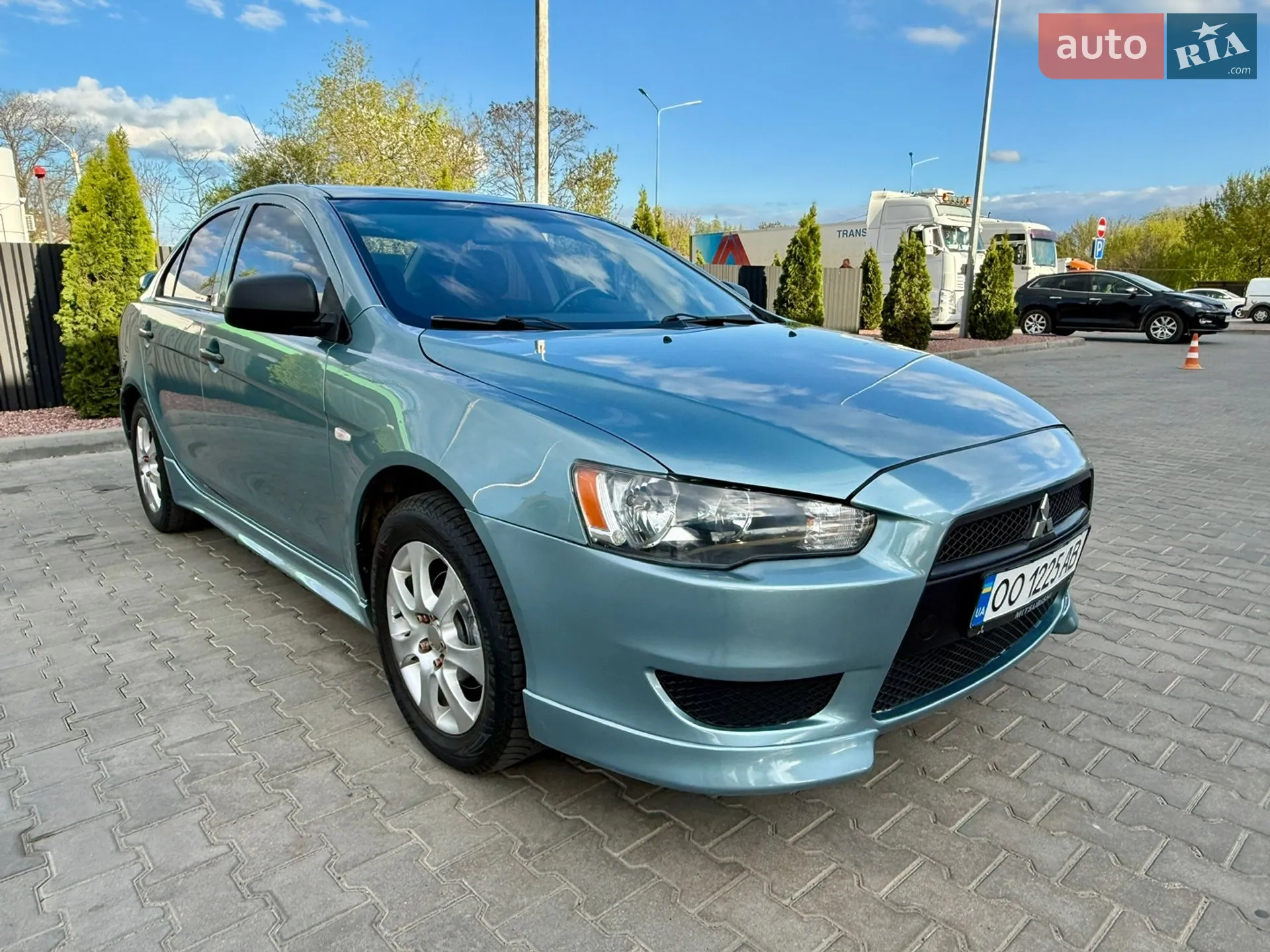 2010 Mitsubishi Lancer - мініатюра 2