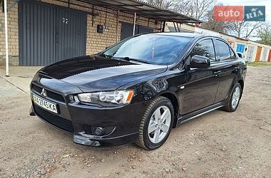 Седан Mitsubishi Lancer 2010 в Смілі