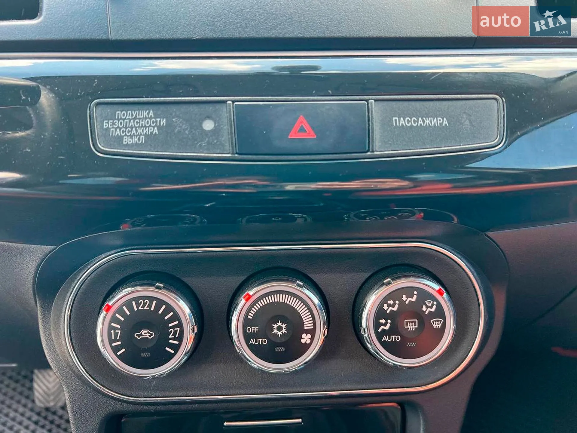 2012 Mitsubishi Lancer - мініатюра 29