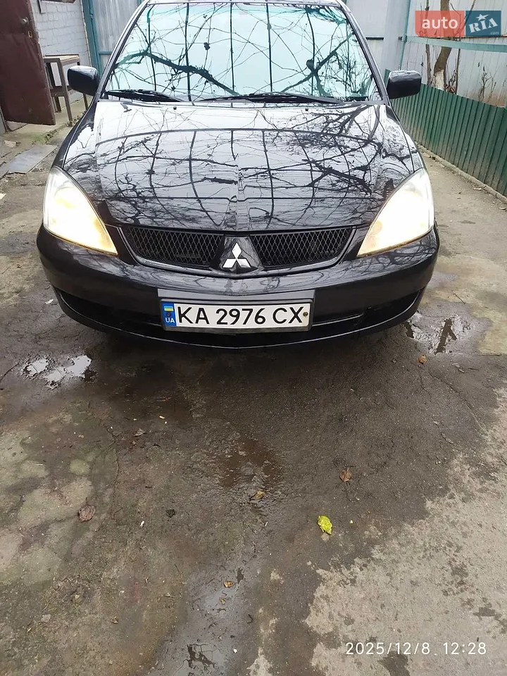 2010 Mitsubishi Lancer - мініатюра 21