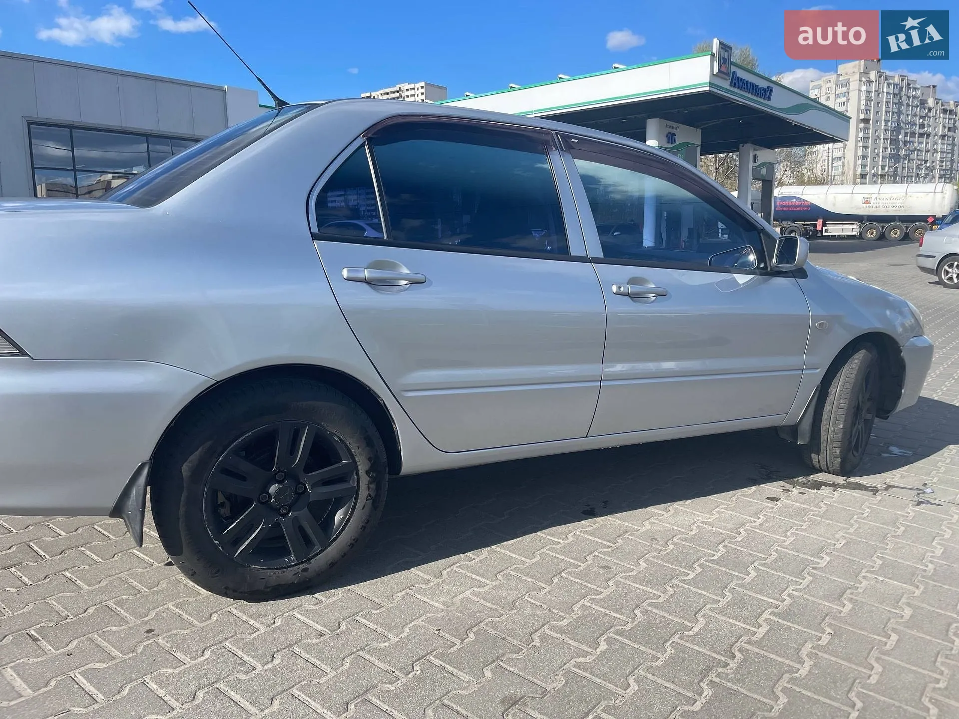 2011 Mitsubishi Lancer - мініатюра 14