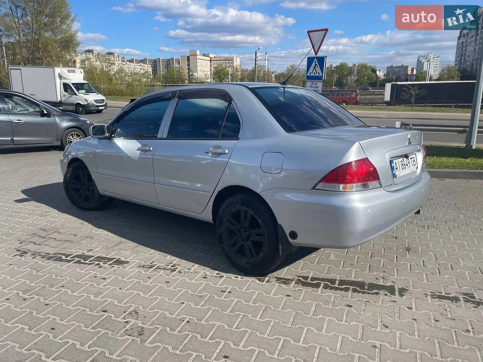 2011 Mitsubishi Lancer - мініатюра 18