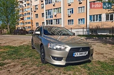 Седан Mitsubishi Lancer 2009 в Киеве