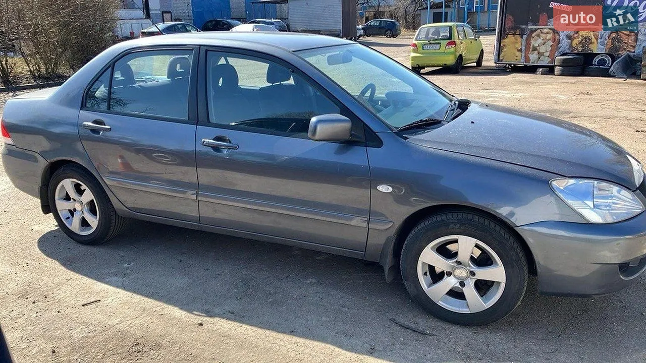 2010 Mitsubishi Lancer - мініатюра 16