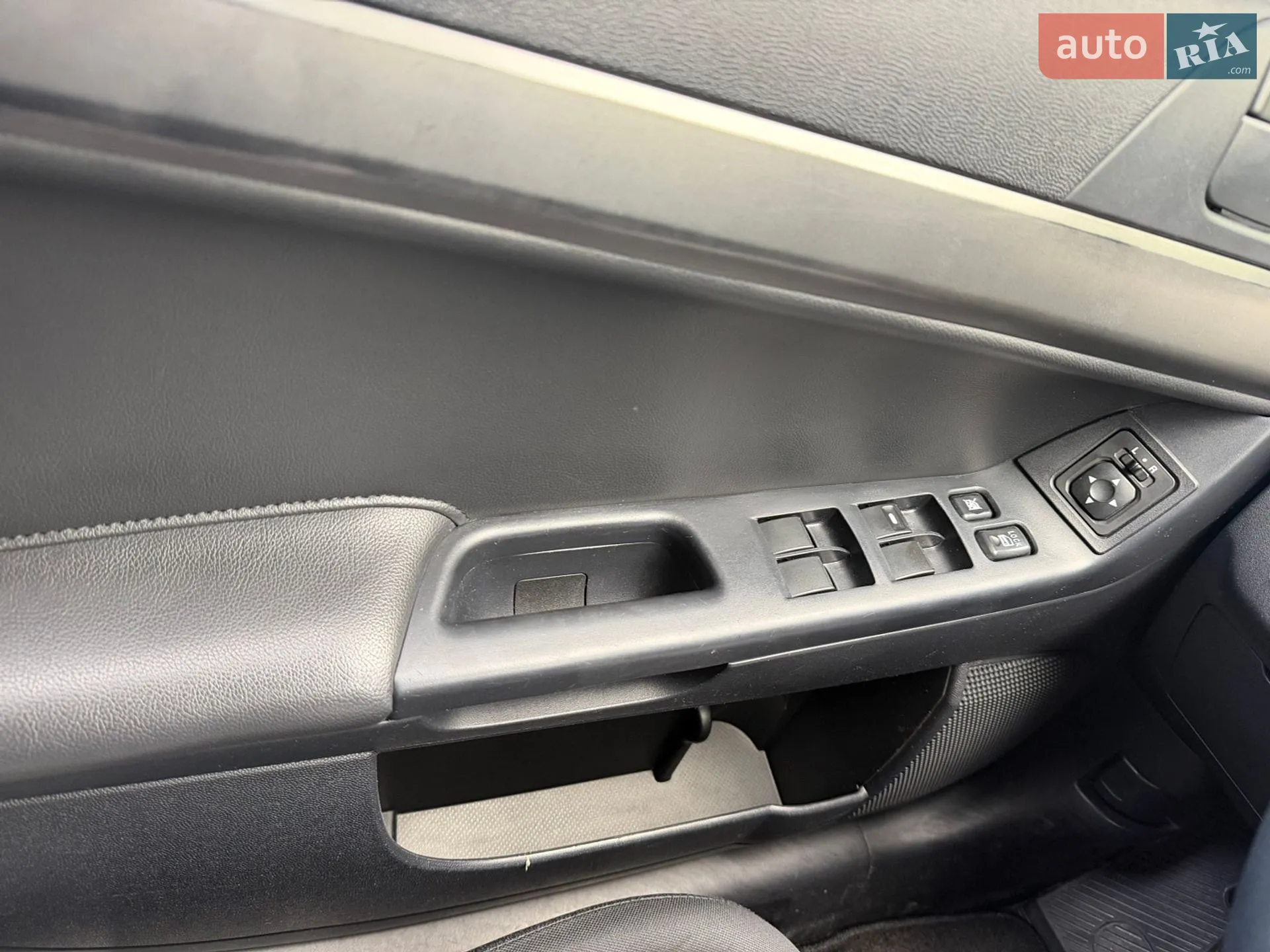 2015 Mitsubishi Lancer - мініатюра 26